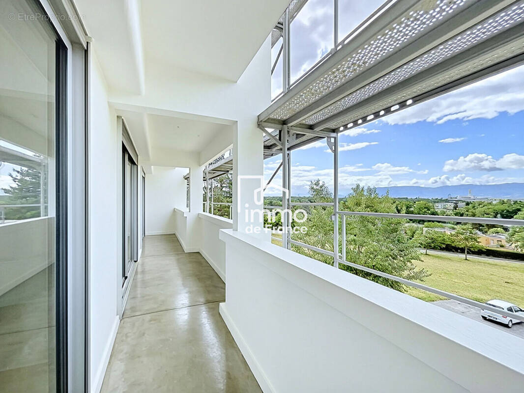 Appartement à SAINT-GENIS-POUILLY