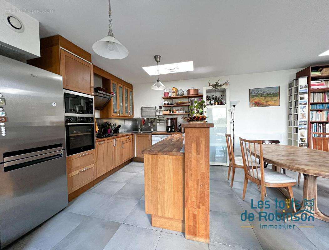 Maison à LE PLESSIS-ROBINSON