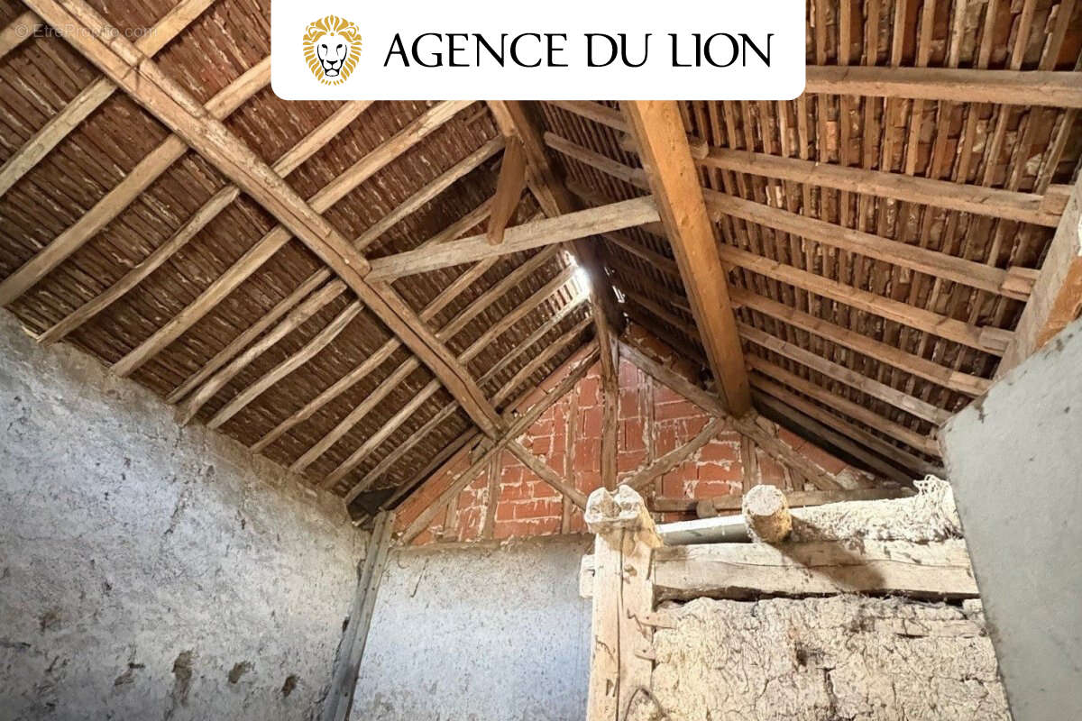 Maison à CHERISY