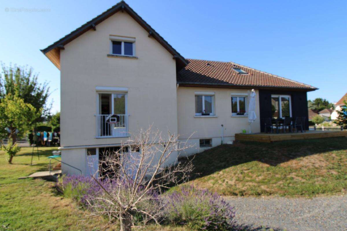 Maison 140 m² à Dozule  - photo 2
