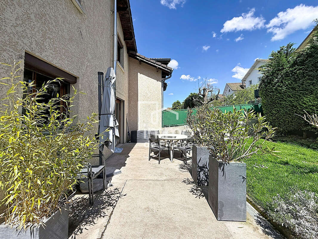 Maison à OYONNAX