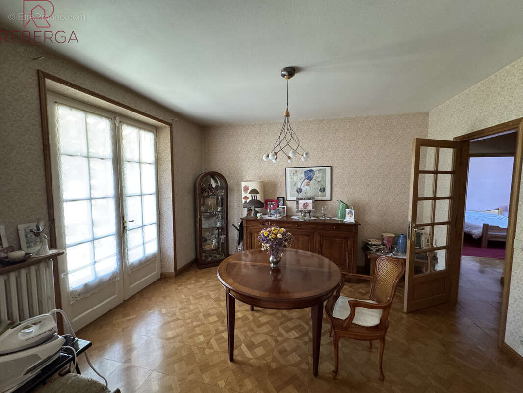 Maison à AUSSILLON
