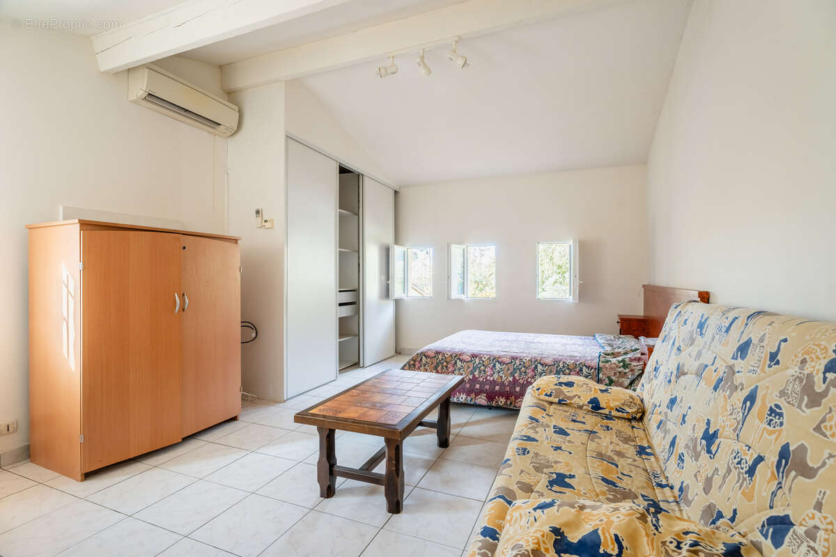 Maison à SAINT-ZACHARIE