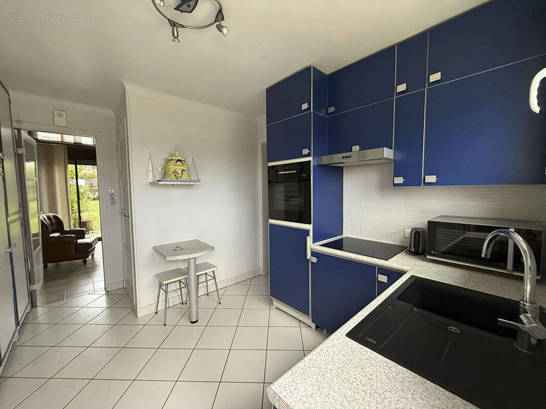 Maison à SAINT-CYR-L'ECOLE