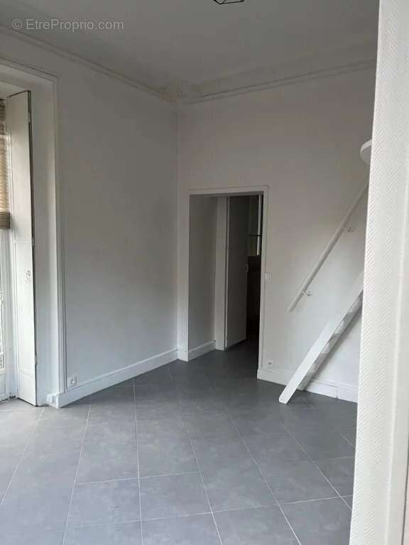 Appartement à PARIS-19E