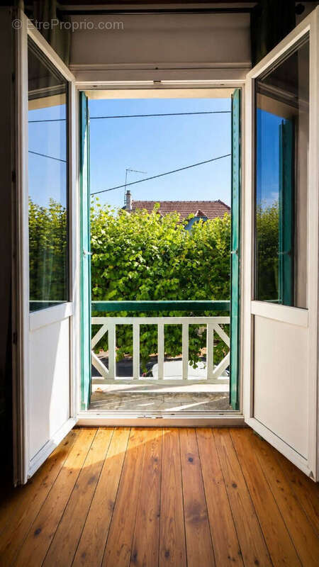 Maison Aubergenville 4 pièce(s) 82 m2 - photo 3