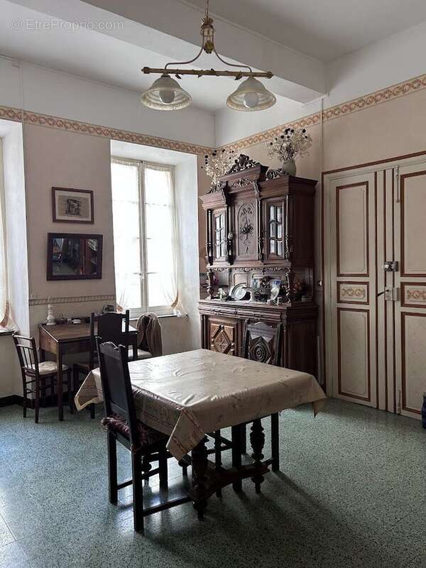 Salle à manger - Maison à MAISONS