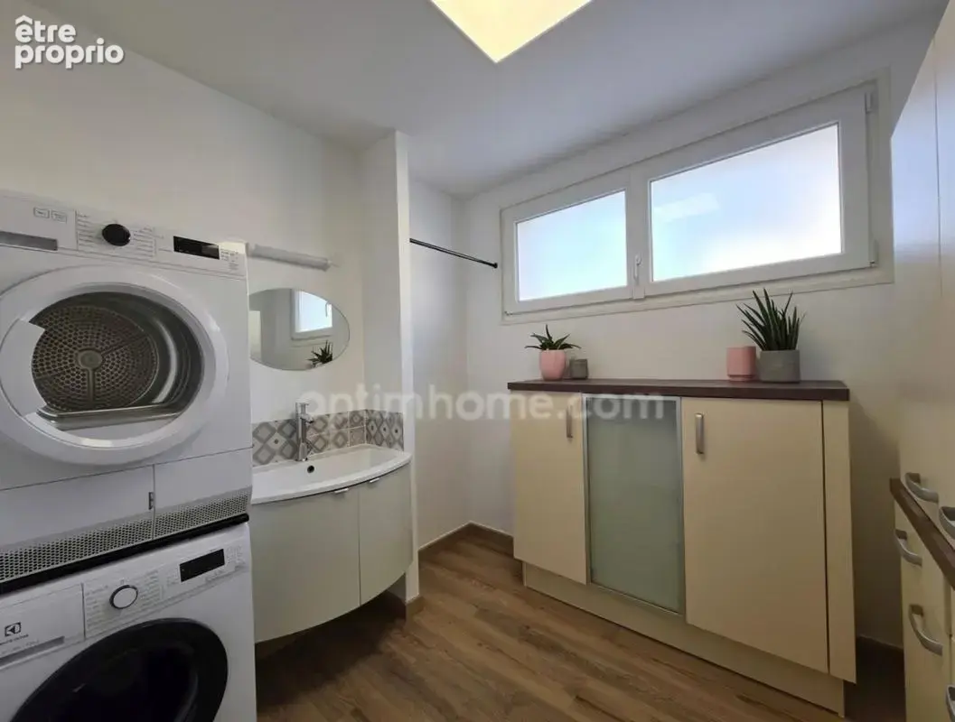 Maison individuelle renovee 120 m² 3 ch garage jardin - photo 9