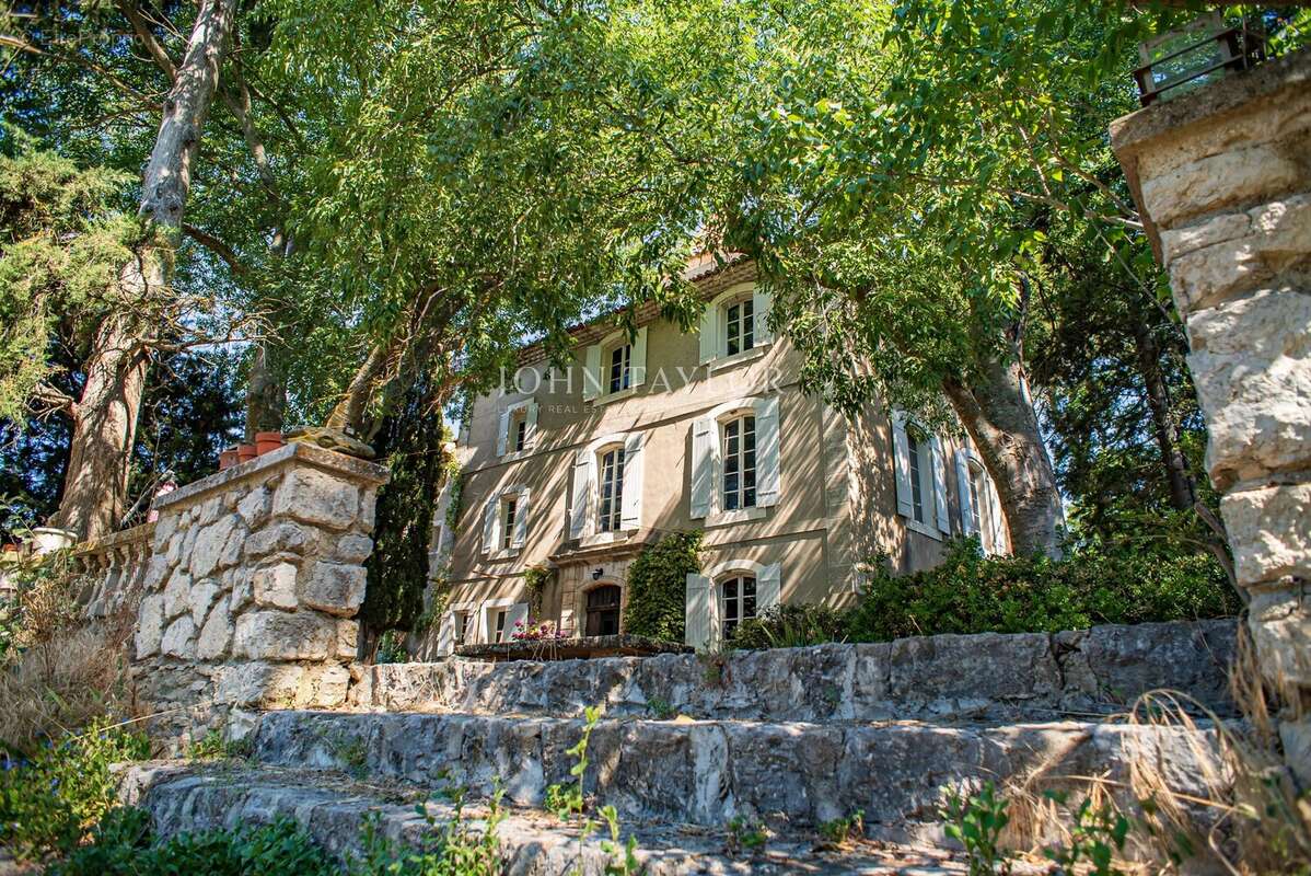 Maison à L'ISLE-SUR-LA-SORGUE