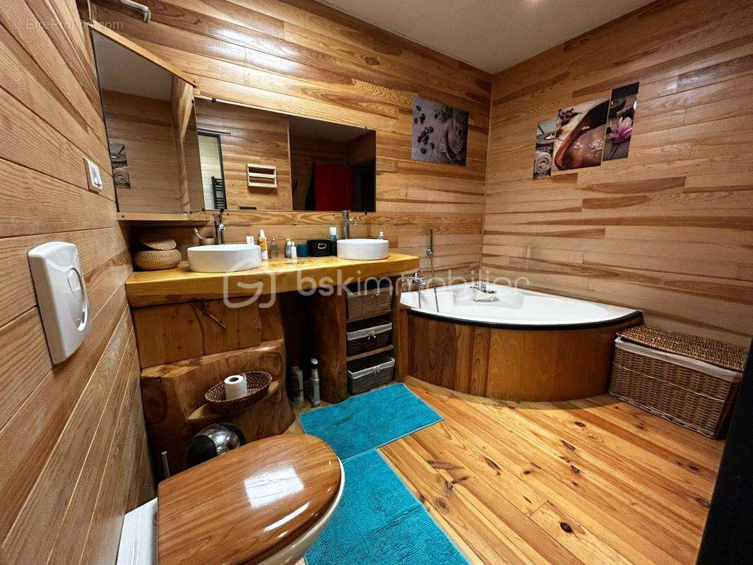 Maison à SAINT-BEAUZELY