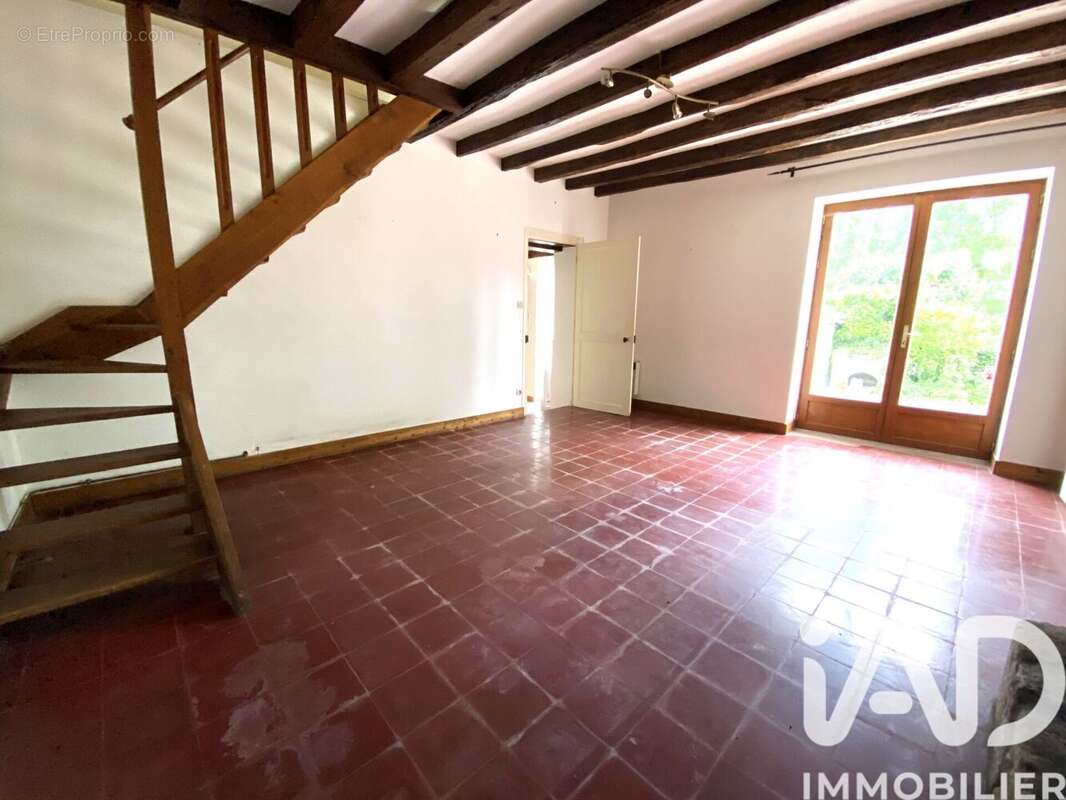 Maison 105 m² à Villeloin-Coulange  - photo 3