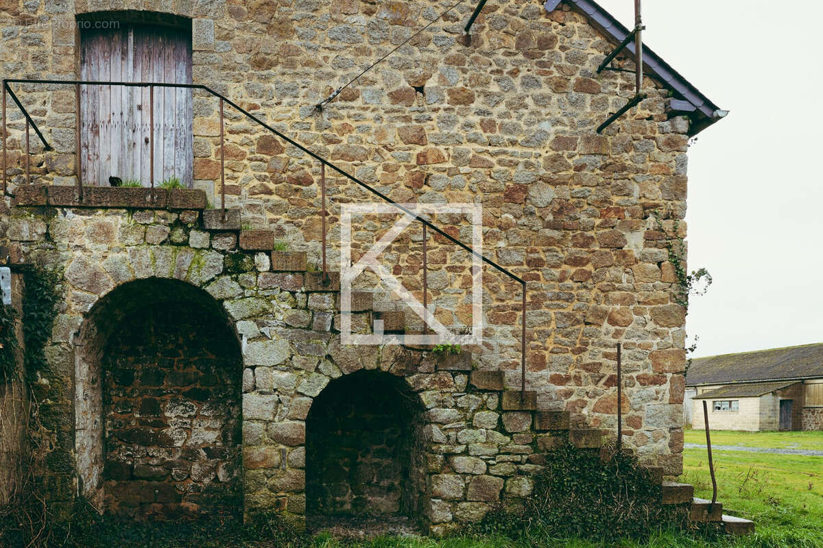 Maison à ROZ-SUR-COUESNON