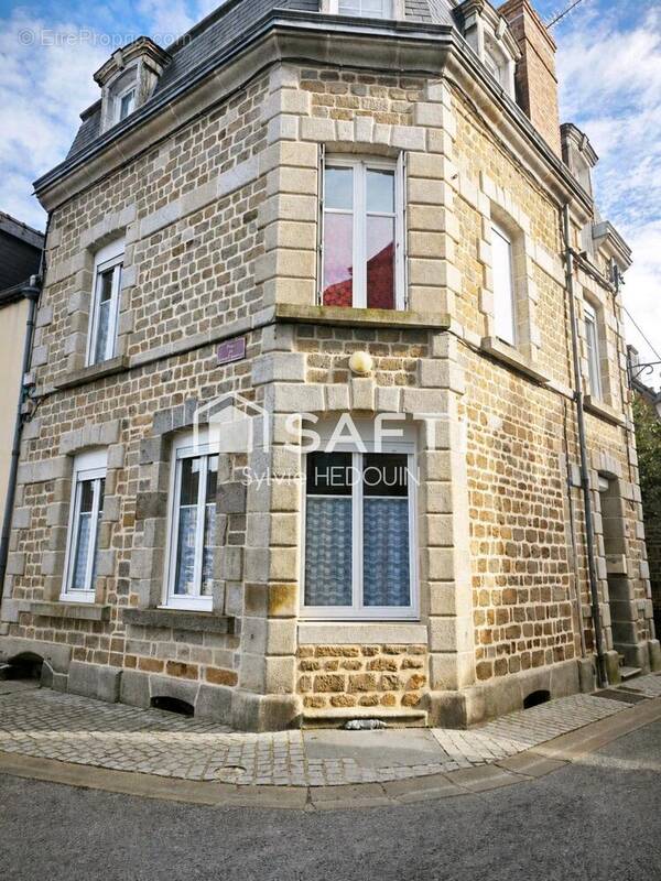 Photo 1 - Maison à CARROUGES