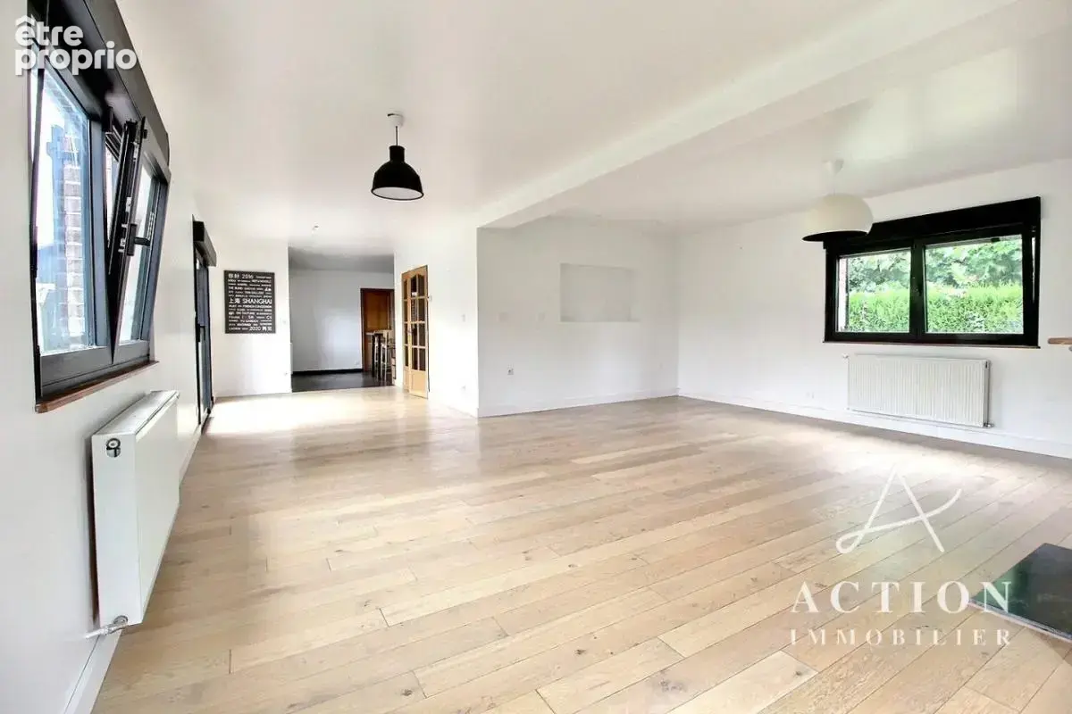 Maison individuelle 128 m², fond d'allée privée, charmante et lumineuse – 3 chambres et bureau - Jardin - Garage et 4 parking -  - photo 2