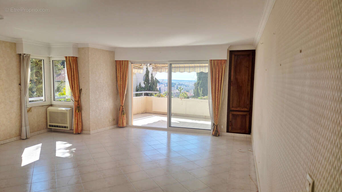 Appartement à LE CANNET