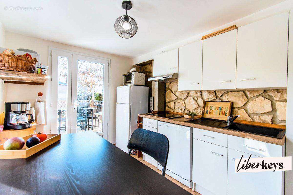 Maison à GREOUX-LES-BAINS