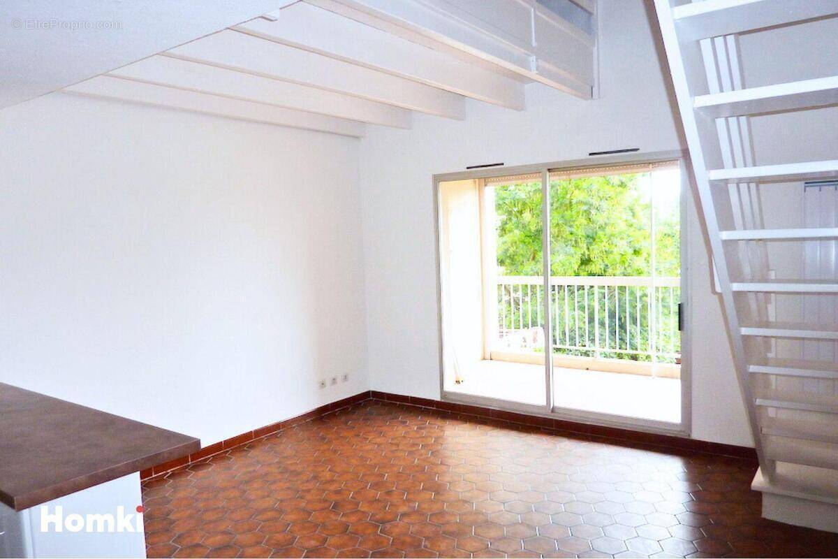 Appartement à BORMES-LES-MIMOSAS