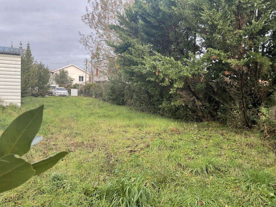 Terrain à MERIGNAC