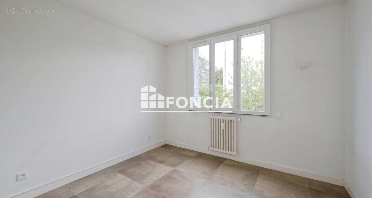 T4 balcons saint jean - photo 6