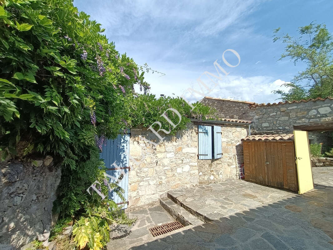 Maison à LARAGNE-MONTEGLIN