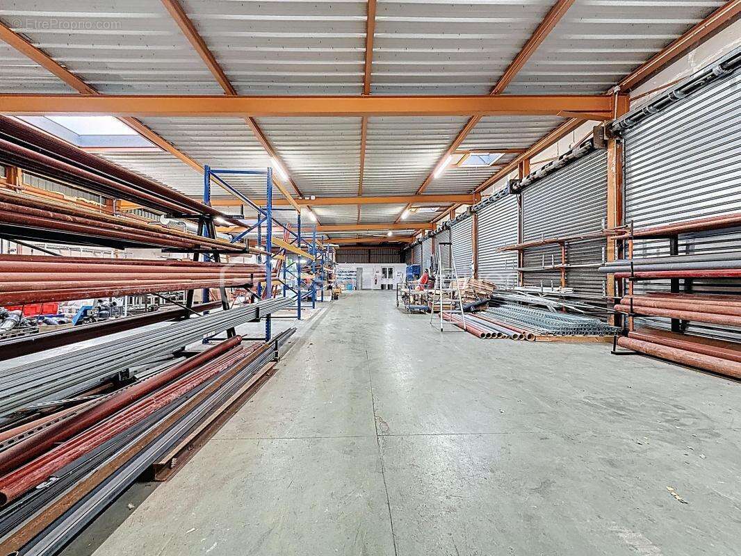 Commerce à CERGY
