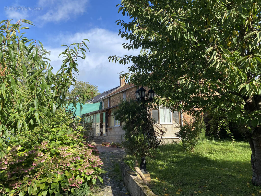 Maison à CROUY-EN-THELLE