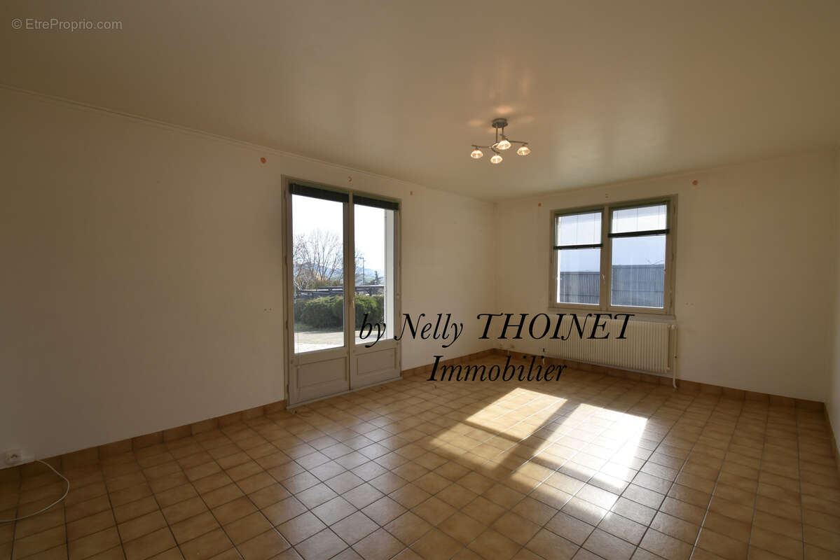 Maison à LA ROCHE-BLANCHE