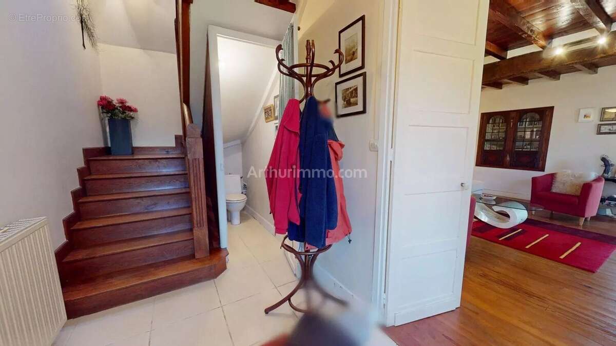 Maison à POUEYFERRE