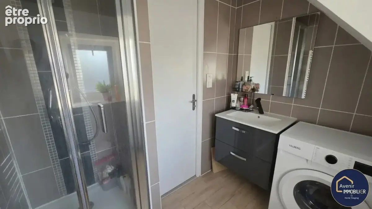 Maison 30 m² à Saint-Etienne-De-Montluc  - photo 5