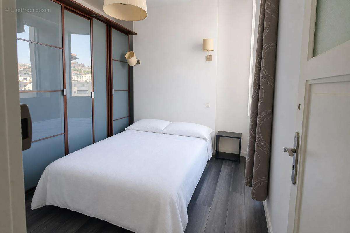 Appartement à MARSEILLE-3E