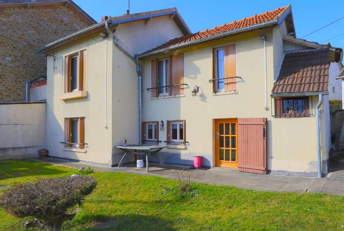 Maison à YERRES