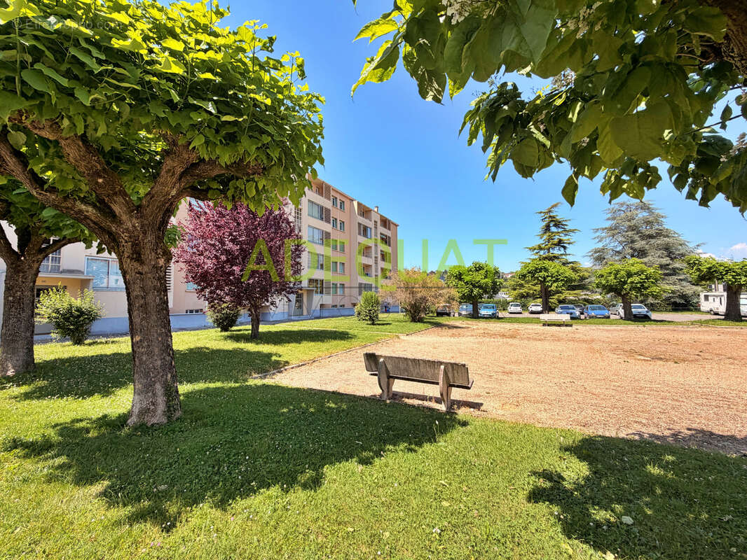 Appartement à BOURGOIN-JALLIEU