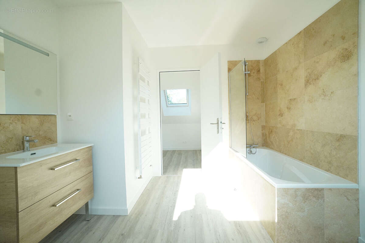 Maison Le Mans 6 pièce(s) 125 m2 - Hôpital - photo 7