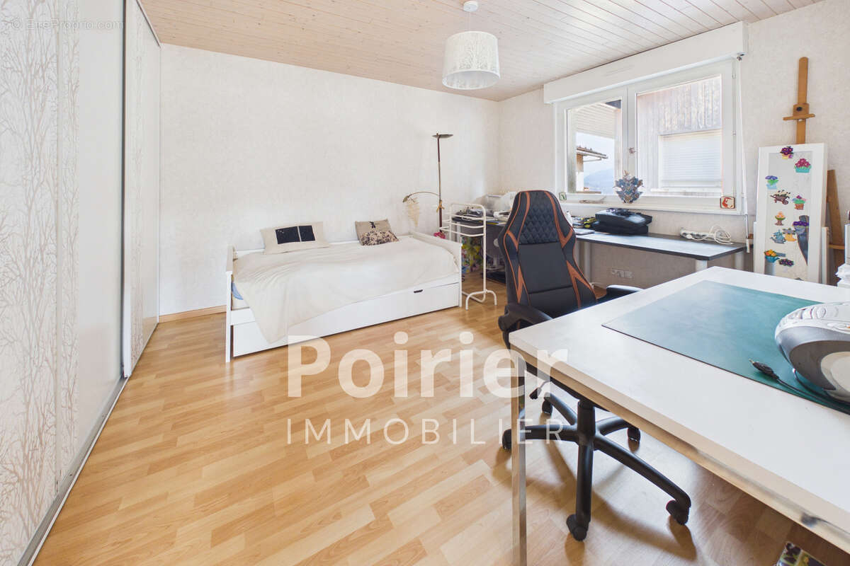 Appartement à REYVROZ
