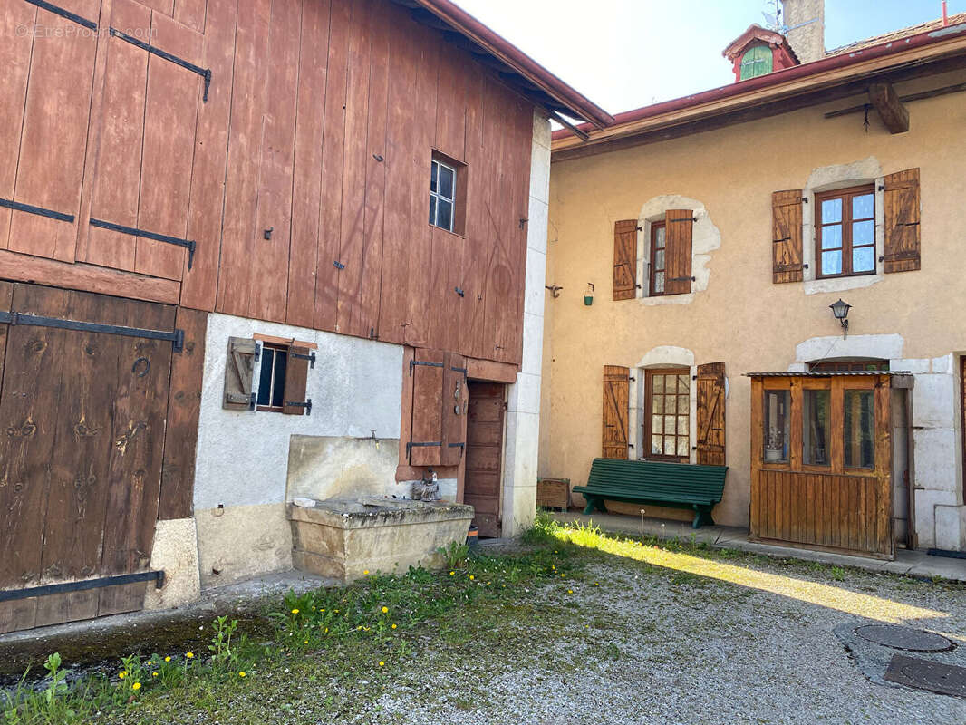 Maison à DIVONNE-LES-BAINS