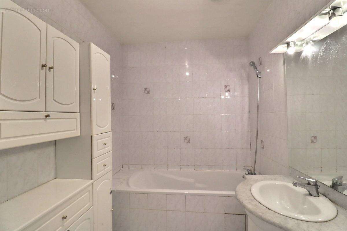 Appartement à MONTFERRAT