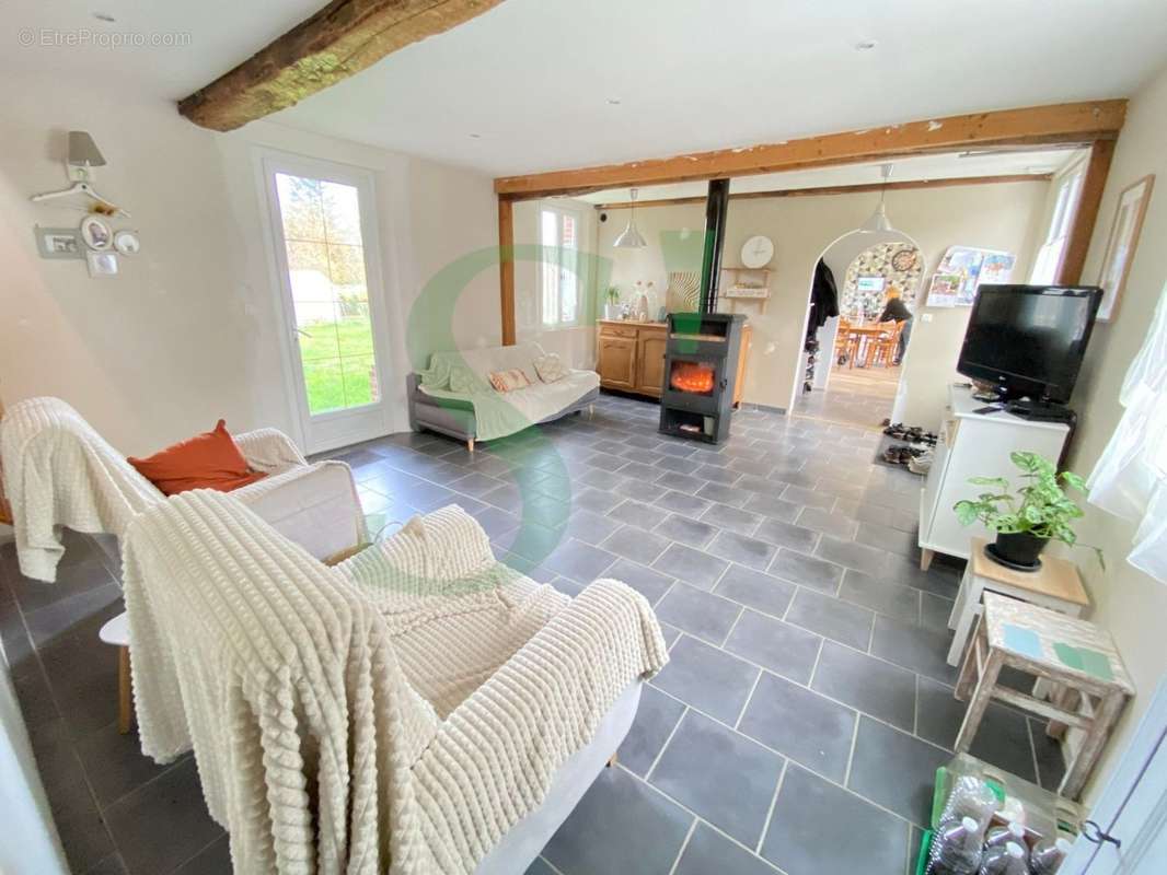 Maison à SAINT-GERMER-DE-FLY