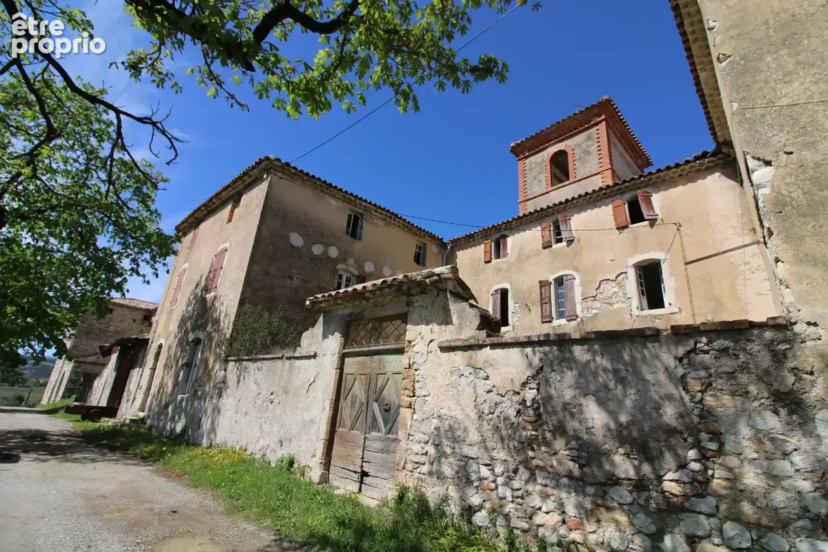 Mas de 2500 m2 sur 26 hectares. - photo 113