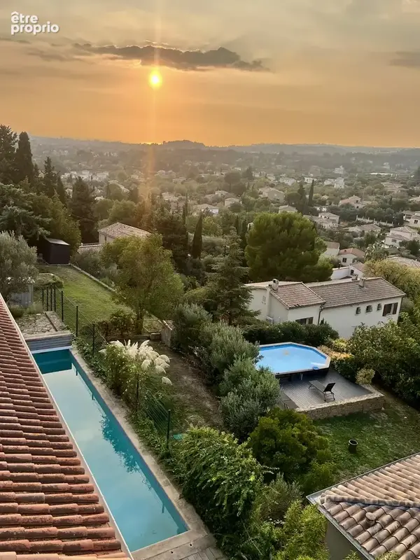 Villa familiale T8 avec beaucoup de charme entre Château-Gombert et Plan-de-Cuques, 240m2 sur 1400m2 de jardin - photo 23
