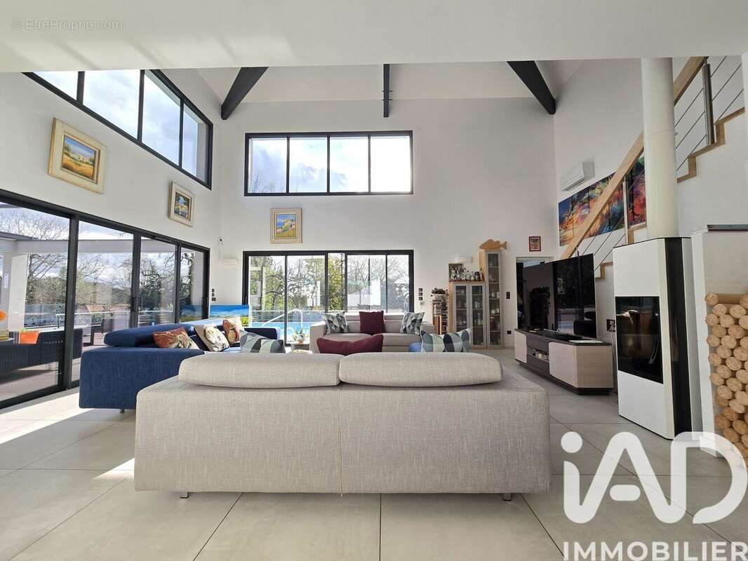 Photo 2 - Maison à CAMBLANES-ET-MEYNAC