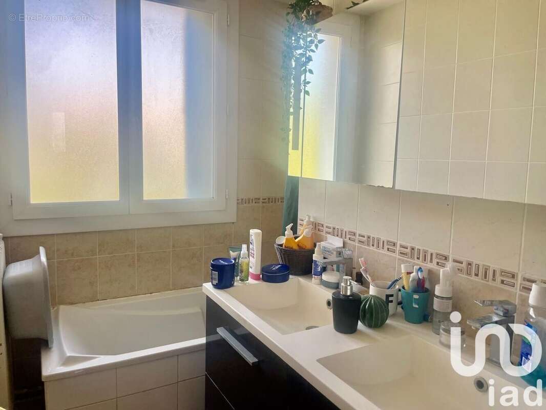 Photo 6 - Appartement à MARSEILLE-12E