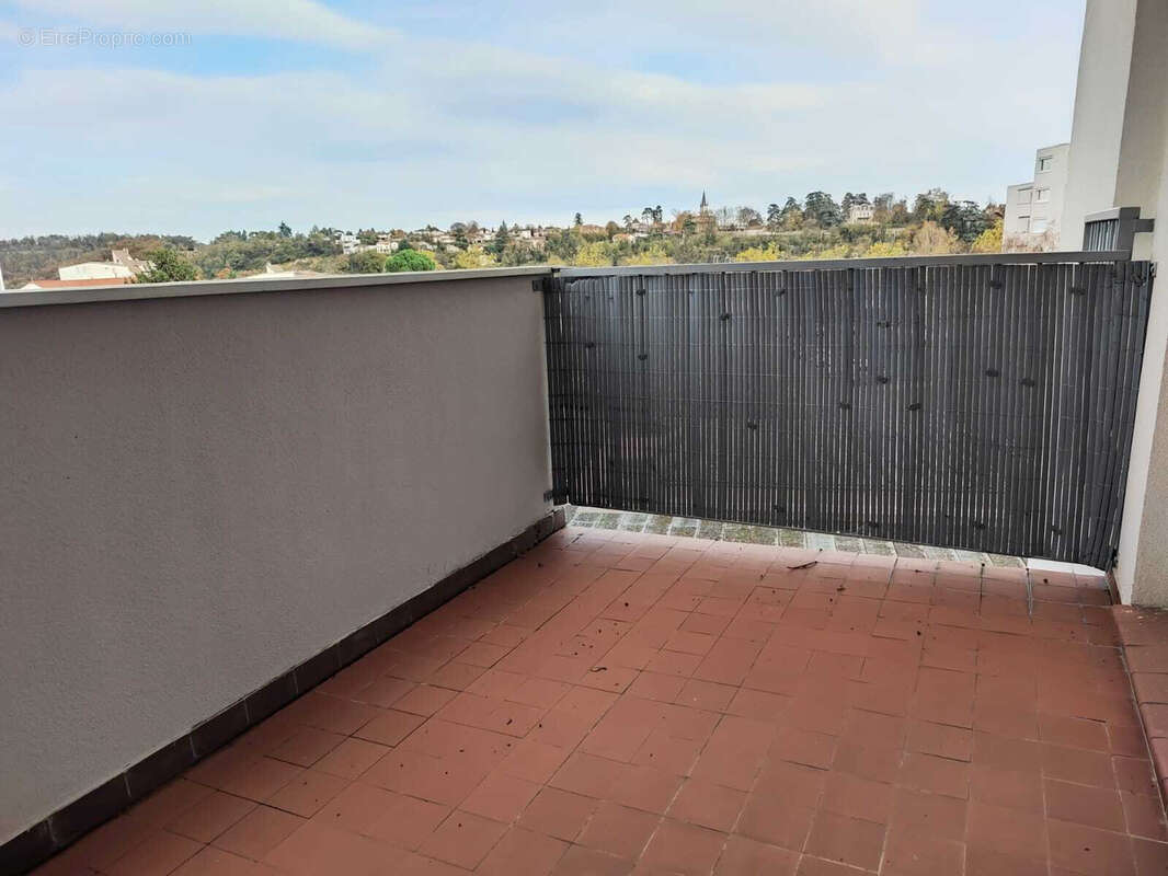 Appartement à SATHONAY-CAMP