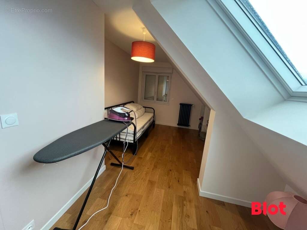 Maison à SAINT-ERBLON