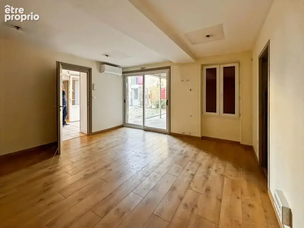 À vendre – Immeuble de 170 m² avec patio central, au calme d’une impasse - photo 7