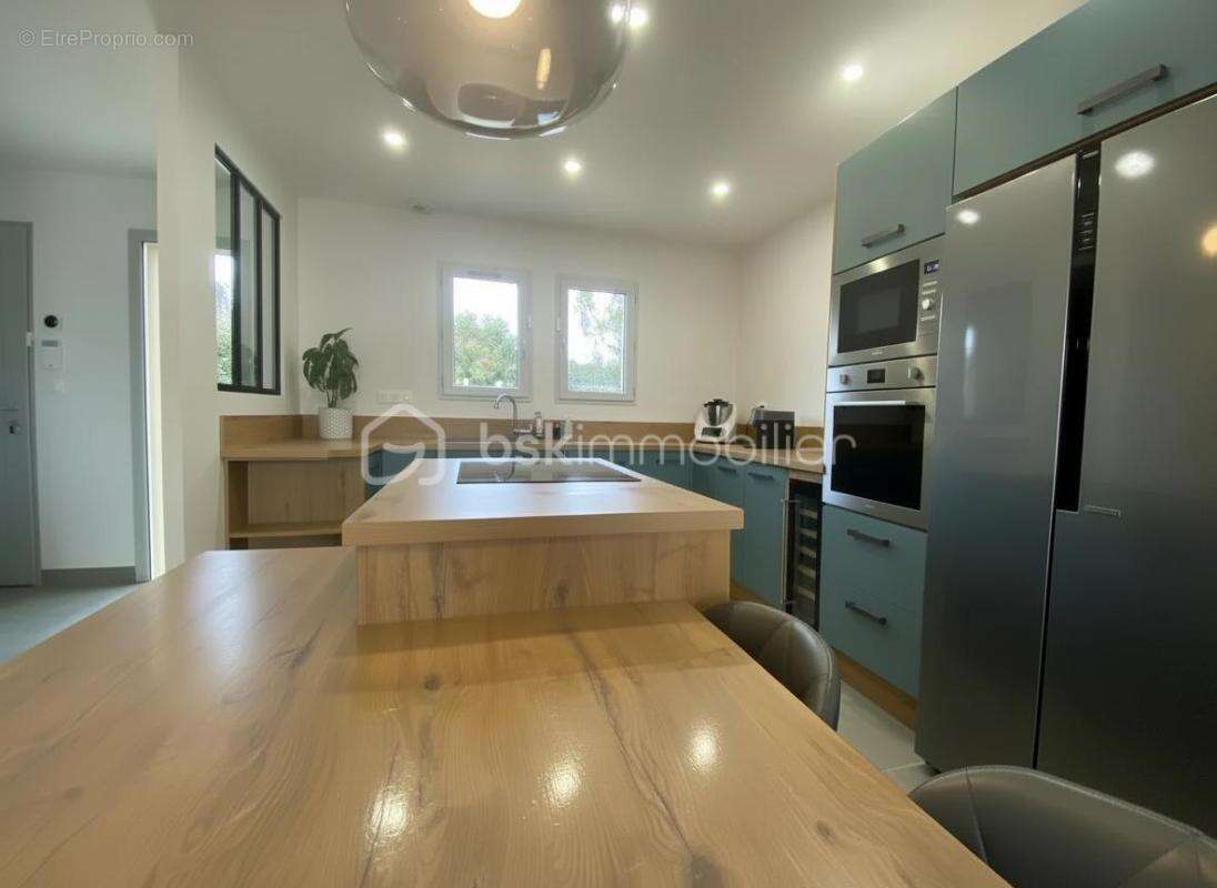 Maison à SAINT-SATURNIN-LES-APT