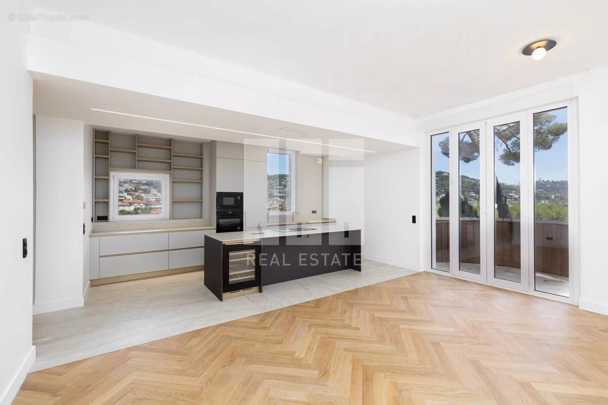 Appartement à LE CANNET