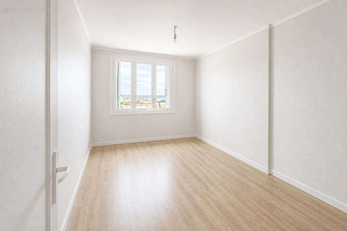Appartement à MANTES-LA-VILLE