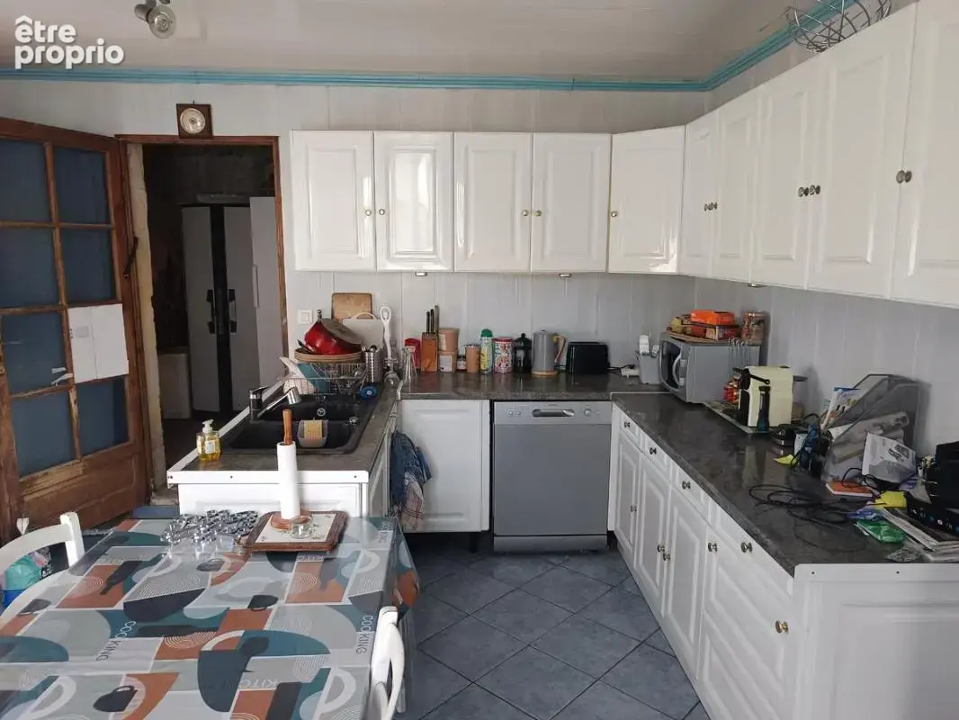 Maison 7 pièces 166 m² à vendre à Saint-Medard-De-Guizieres (33230) - photo 2