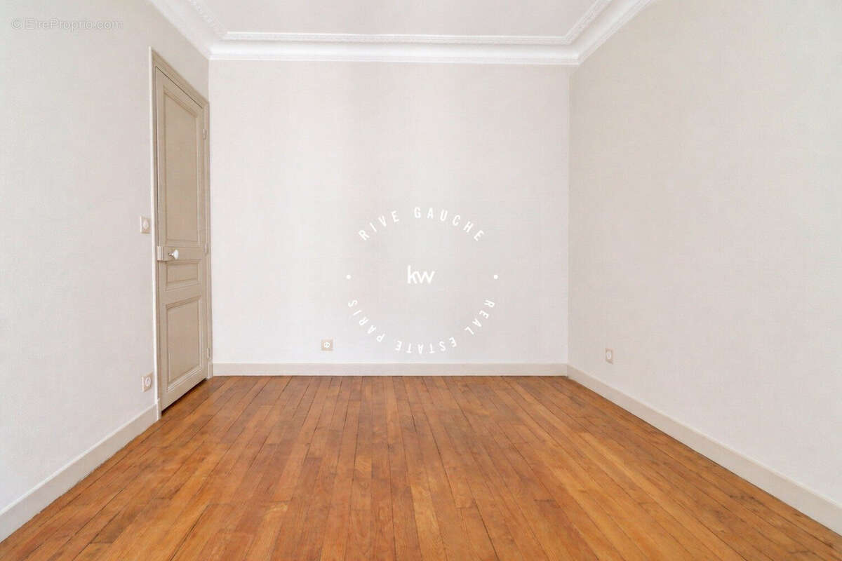 Appartement à PARIS-14E
