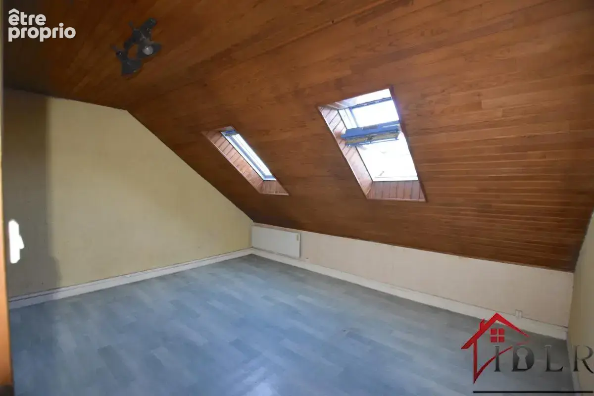 Maison mitoyenne t6 avec terrain - photo 9